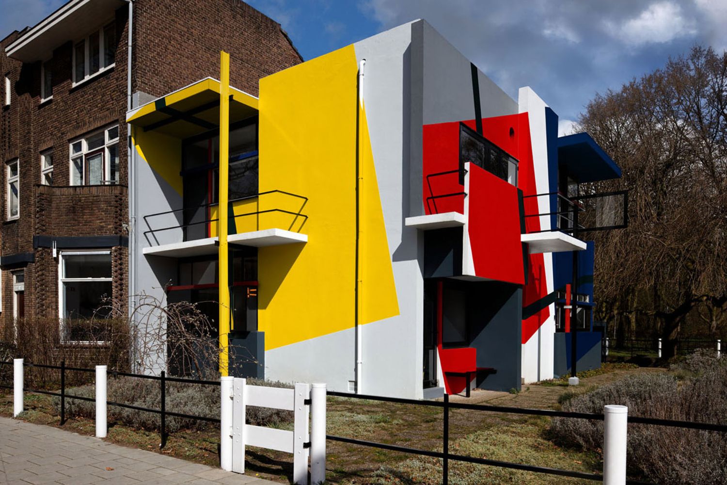 What Is De Stijl in Architecture and Design?