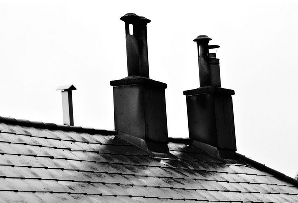 Flat Roof vs Shingle Roof Installation